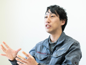先輩社員インタビュー