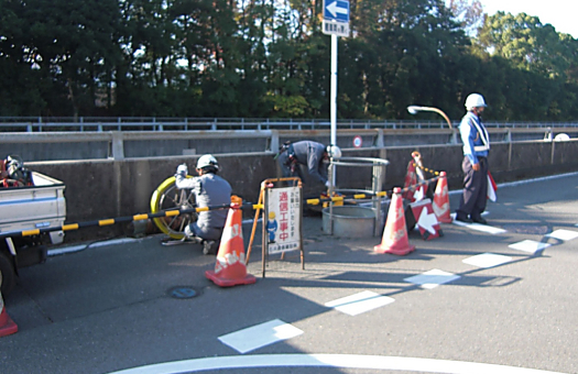 通信ケーブル地中化工事